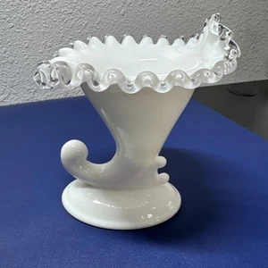 Fenton Vintage Milk Glass Silver Crest Cornucopia Ruffled Vase - Picture 1 of 13
