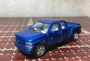 Camioneta Chevrolet Silverado 1:64 modelo de coche diecast modelo BULE - Imagen 1 de 2