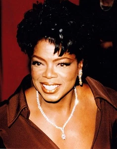 OPRAH WINFREY  8 X 10 COLOR PHOTOGRAPH  - Bild 1 von 1