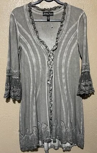 Gretty Zueger Button Front Lace Crochet Bell Sleeve Tunic Blouse Size M Gray - Picture 1 of 9