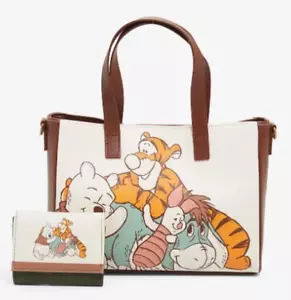 Neu mit Etikett Loungefly Disney Winnie The Pooh Group Umarmung Schultasche Handtasche Geldbörse Mini Geldbörse - Bild 1 von 8