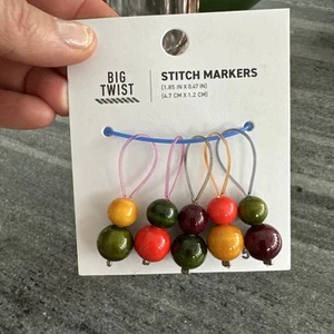 NWT Big Twist Stitch Wood Markers for Knitting Crocheting-5Pcs - Picture 1 of 3