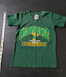 Vintage Milwaukee Bucks Toddler T-shirt 1980s - Picture 1 of 5