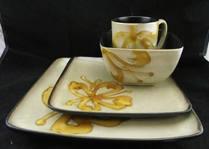 HOME COLLECTION  4 PC PLACE  SQUARE DINNER PLATE SALAD PLATE CEREAL BOWL MUG  - Picture 1 of 3