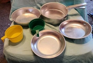 Vintage Unbranded Camping Cookware Aluminum Nesting Kit Pre-owned Used - Picture 1 of 9