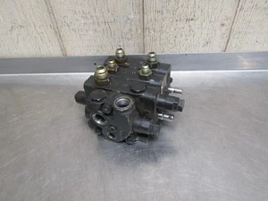 Husco 5000-C259-B Hydraulic Directional Control Valve 3 Spool 8500375 K95A842-04 - Picture 1 of 7