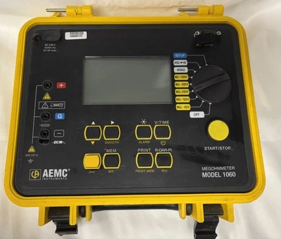 Megohmímetro digital/analógico AEMC 1060 (2130,03), voltaje de prueba máximo 1000 V  Foto 1 de 4