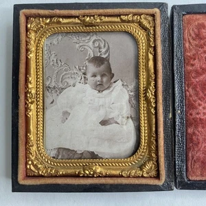 Antikes Foto Taufe mit Kind Baby Etui Kreuz abnehmbarer Umschlag Oshkosh Wi. - Bild 1 von 8