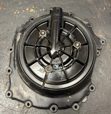 Cubierta de embrague Triumph Tiger 955i T1261325 Foto 1 de 4