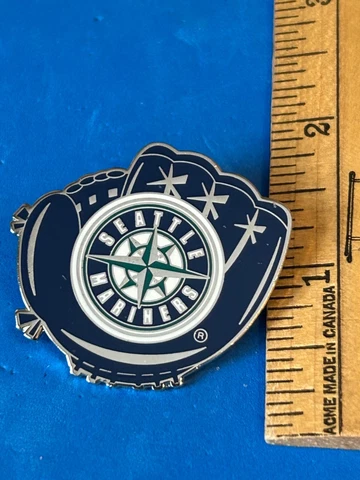 MLB Major League Baseball Seattle Mariners Logo Glove  Lapel Pin Cover