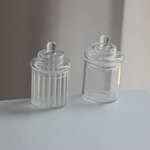 Maßstab 1:12 Puppenhaus Miniatur Mini Glas Jar Mit Deckel Flaschen Küche Zubehör - Bild 1 von 6