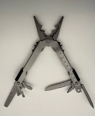 Alicate plegable multiherramienta abridor de cuchillos regla caza supervivencia corte de acero inoxidable Foto 1 de 3