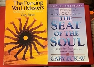 Lot of 2 Gary Zukav Paperbacks Dancing Wu Li Master & The Seat Of The Soul - Bild 1 von 2