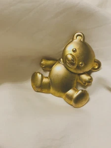 JONETTE JEWELRY CO. JJ GOLD TONE TEDDY BEAR BROOCH PIN 2" - Picture 1 of 5