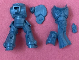 New Space Marine Primaris COMPANY HEROS  ANCIENT TORSO & LEGS - Bits 40k - Picture 1 of 1