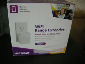 NETGEAR WiFi Range Extender WN1000RP (N150) Wall Plug in Design *NEW
