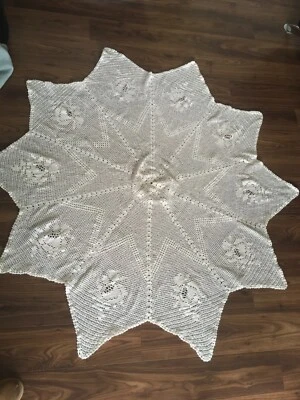 Vintage Handmade linen crochet Round table cloth 160 cm Diameter  - Image 1 of 4