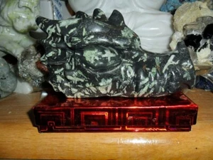 Exceptional Chrysanthemum Stone Dragon Crystal Skull Carving - Bild 1 von 23