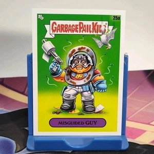2022 Topps Garbage Pail Kids Bookworms Misguided Guy Gross Adaptations #25a - Bild 1 von 3