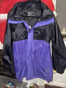 Chaqueta de lluvia para mujer Helly Hansen púrpura y negra talla: M usada en excelente estado - Imagen 1 de 2