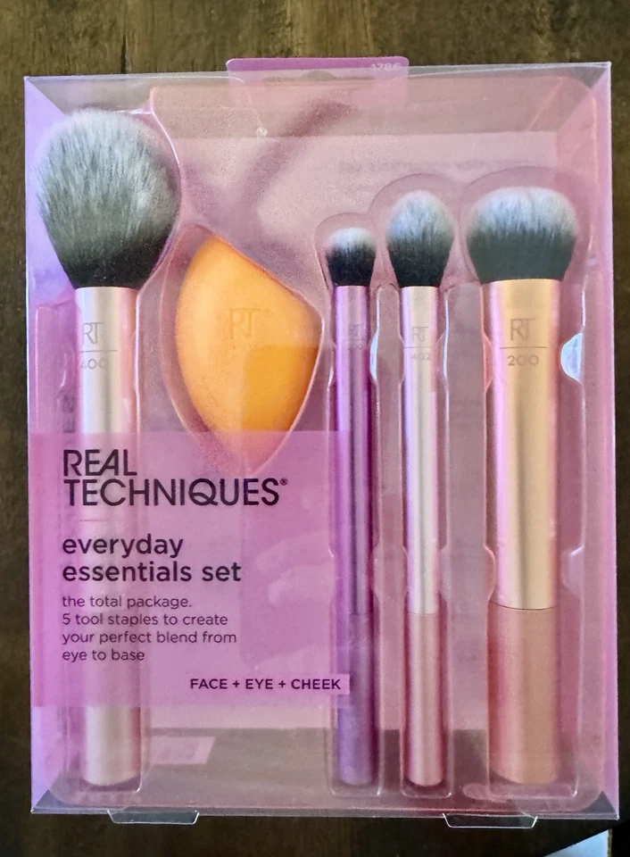 Juego de cepillos Real Techniques Everyday Essentials - Pack de 5 Foto 1 de 1