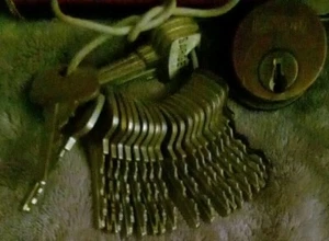 Vintage Sargent Lock Cylinder W/23 Original Keys Locksmith Collectors Item Works - Picture 1 of 3