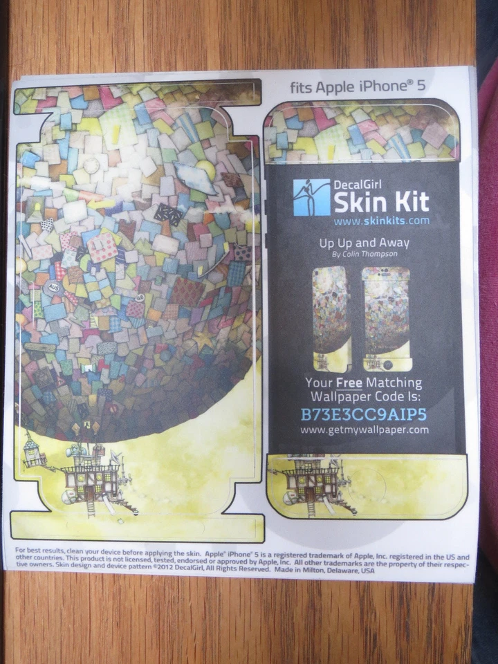 Kit de piel DecalGirl - ARRIBA Y LEJOS - se adapta a Apple iPhone 5 Foto 1 de 1