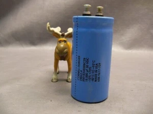 Cornell Dubilier 24862-4 500183V030BC2B Capacitor - Picture 1 of 4