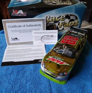 2009 DALE EARNHARDT JR AUTOGRAPHED MT DEW GOLD CHROME HMS IMPALA SS 1/24 Scale - Picture 1 of 18