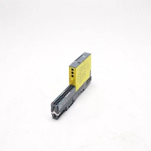 SIEMENS SIMATIC DIGITAL OUTPUT MODULE 6ES7 136-6DB00-0CA0 6ES7 193-6BP20-0BA0 - Picture 1 of 3