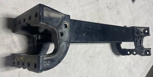 PETERBILT 01-51526-002 PACCAR EXTRUDED ALUMINUM CHASSIS CROSS MEMBER - Afbeelding 1 van 5