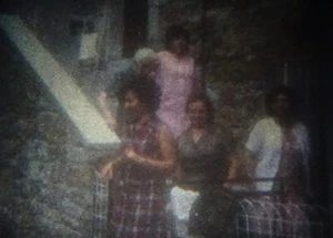 *** FILM S8MM COULEUR/MUET AMATEUR 15 METRES REUNION EN FAMILLE 1980 (29S) *** - Zdjęcie 1 z 12