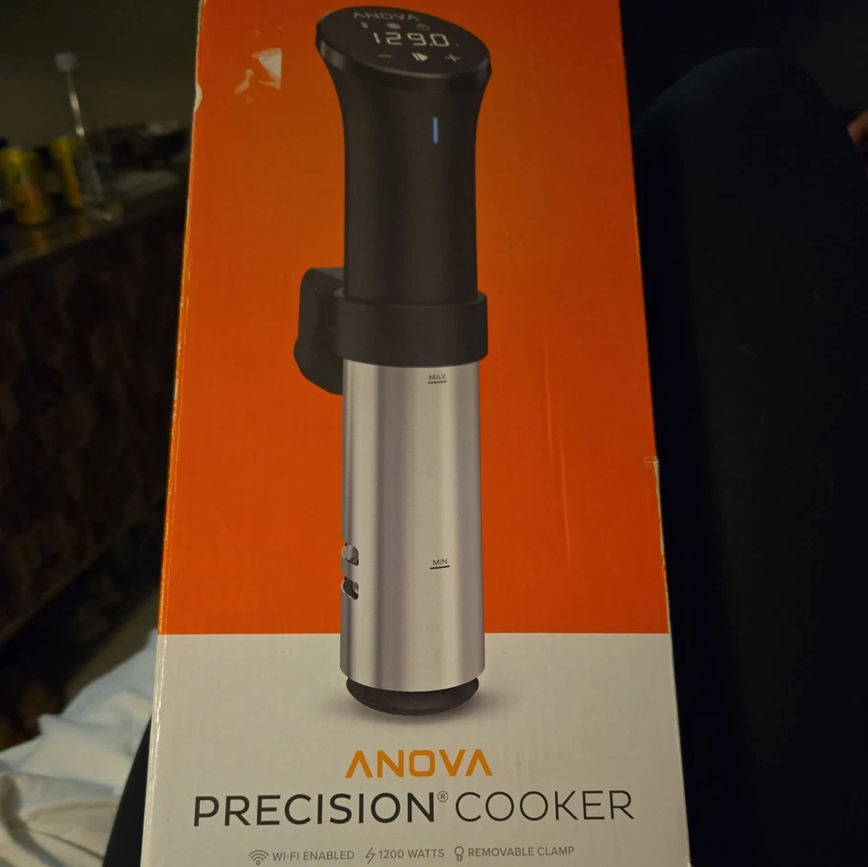 Cocina de precisión Anova sin usar en caja abierta  Foto 1 de 2