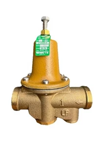 Válvula reductora de presión de agua sin plomo Watts LF25AUB-Z3 1/2" ROSCAS DEFECTUOSAS - Imagen 1 de 5