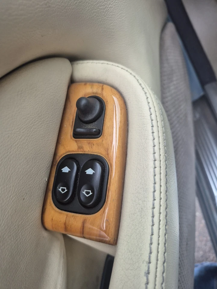 1997-2006 Jaguar XK8 Front Driver Left Window Switch OEM - Image 1 of 1