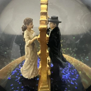 San Francisco Music Box Phantom of the Opera Christmas Snowglobe 1986 Vintage - Picture 1 of 9