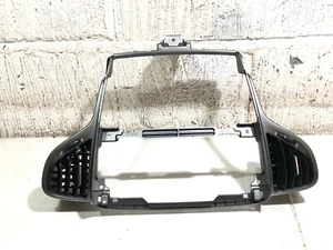 CHRYSLER YPSILON MK3 1.2 DASHBOARD MIDDLE AIRVENT & SURROUND TRIM PANEL /2011-ON - Picture 1 of 10