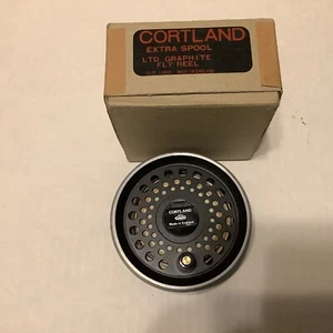 VINTAGE MADE IN ENGLAND CORTLAND LARGE EXTRA FLY FISHING SPOOL🐟 - Picture 1 of 5