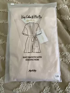 Miss to Mrs Kimono Style Short Bridal Robe Silky Smooth Satin Blush Pink S/M NWT - Picture 1 of 2