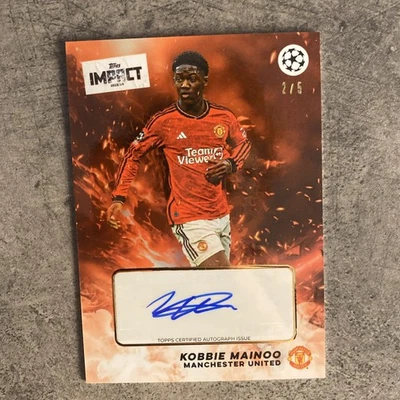 2023-24 Topps Impact UCC Kobbie Mainoo Auto 2/5 Manchester United Naranja Foto 1 de 4