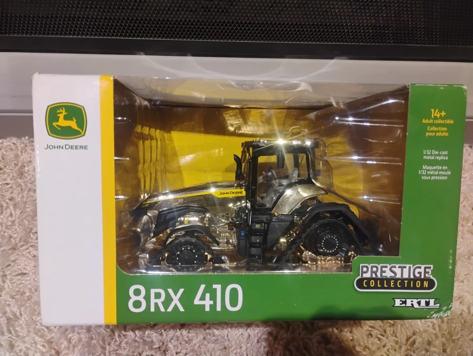 1/32 John Deere 8RX 410 Tracked Tractor, Prestige Edition, Gold Dealer Award - Image 1 of 3
