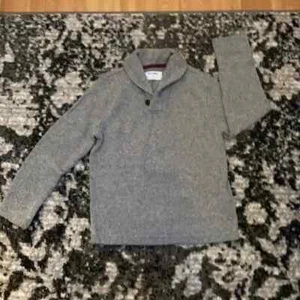 Old Navy Boy's Gray Sweater - Picture 1 of 2