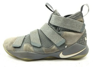 nike lebron soldier zoom
