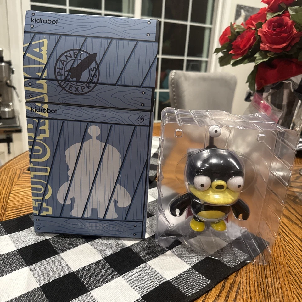 2018 Kidrobot FUTURAMA 6” FLOCKED NIBBLER VINYL FIGURE - Image 1 of 1