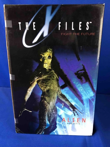 Reel Images The X-Files Alien Maquette Cover