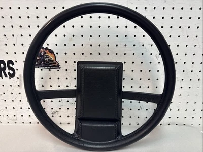 Chevrolet Camaro 1982-1992 volante y tapa bocina OEM Foto 1 de 4