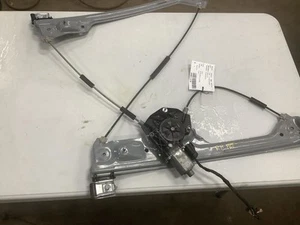 Regulador de ventana delantera de pasajero limitado para camioneta Sierra 1500 14-19 313968 - Imagen 1 de 12