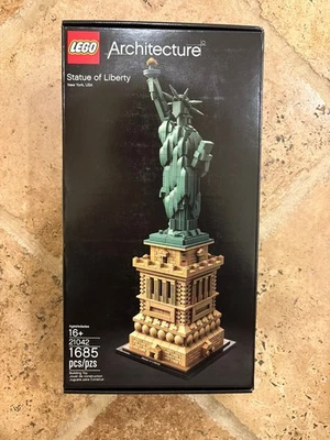 Lego Architecture Statue of Liberty 21042 Build Kit - 1685 Pieces NEW SEALED - Image 1 of 2