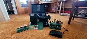 Vintage Singer Portable Electric Sewing Machine - Picture 1 of 4