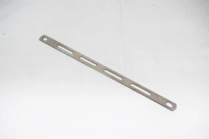 CORREA SILENCIADOR DE ESCAPE UNIVERSAL DE ACERO INOXIDABLE DE 12" CORREA DE REMACHE CUERPO DE ALTA RESISTENCIA - Imagen 1 de 2